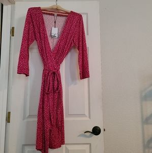 Diane Von Furstenberg Size 14 fuschia pink wrap dress NWT